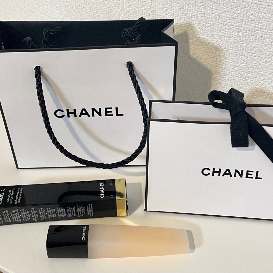 CHANEL(シャネル)の新品未開封 シャネル CHANEL ネイルオイル ユイル ア オングル コスメ/美容のネイル(ネイルケア)の商品写真