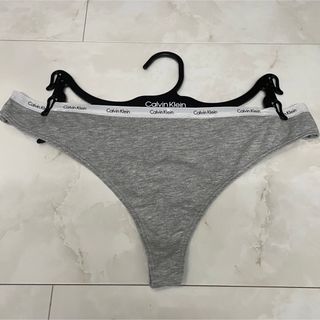 Calvin Klein - 新品未使用　カルバンクライン Tバック　グレー　ウェストロゴ　タンガ　M