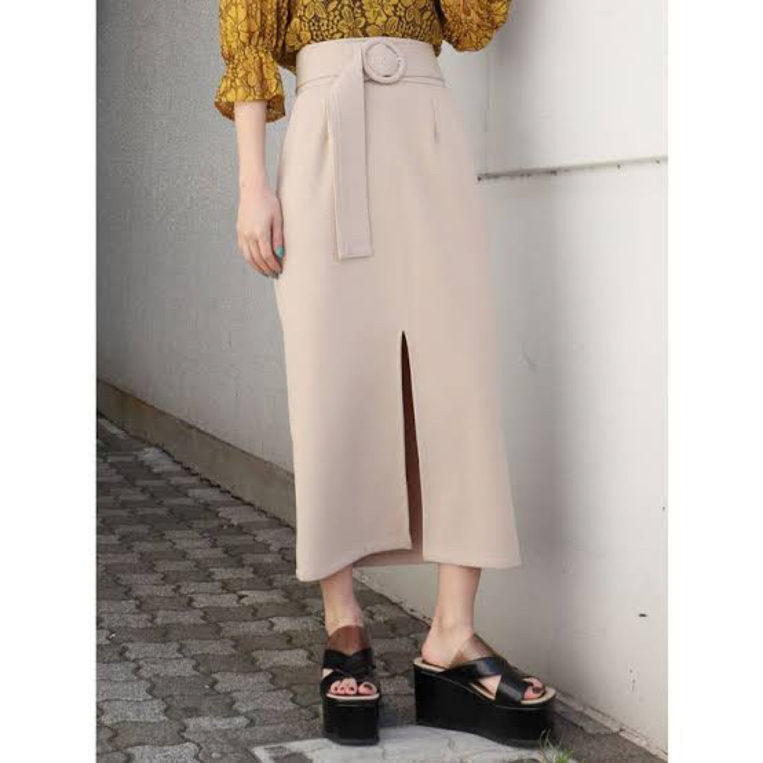 MURUA(ムルーア)のMURUA ベルテッドペンシルスカート レディースのスカート(ひざ丈スカート)の商品写真