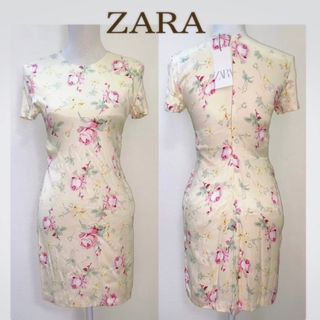 ザラ(ZARA)の【タグ付き新品 XS】ZARA サテンエフェクトフラワーワンピース(ミニワンピース)