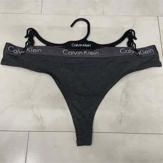 カルバンクライン(Calvin Klein)の新品未使用　カルバンクライン Tバック　グレー　ウェストロゴ　タンガ　M(ショーツ)