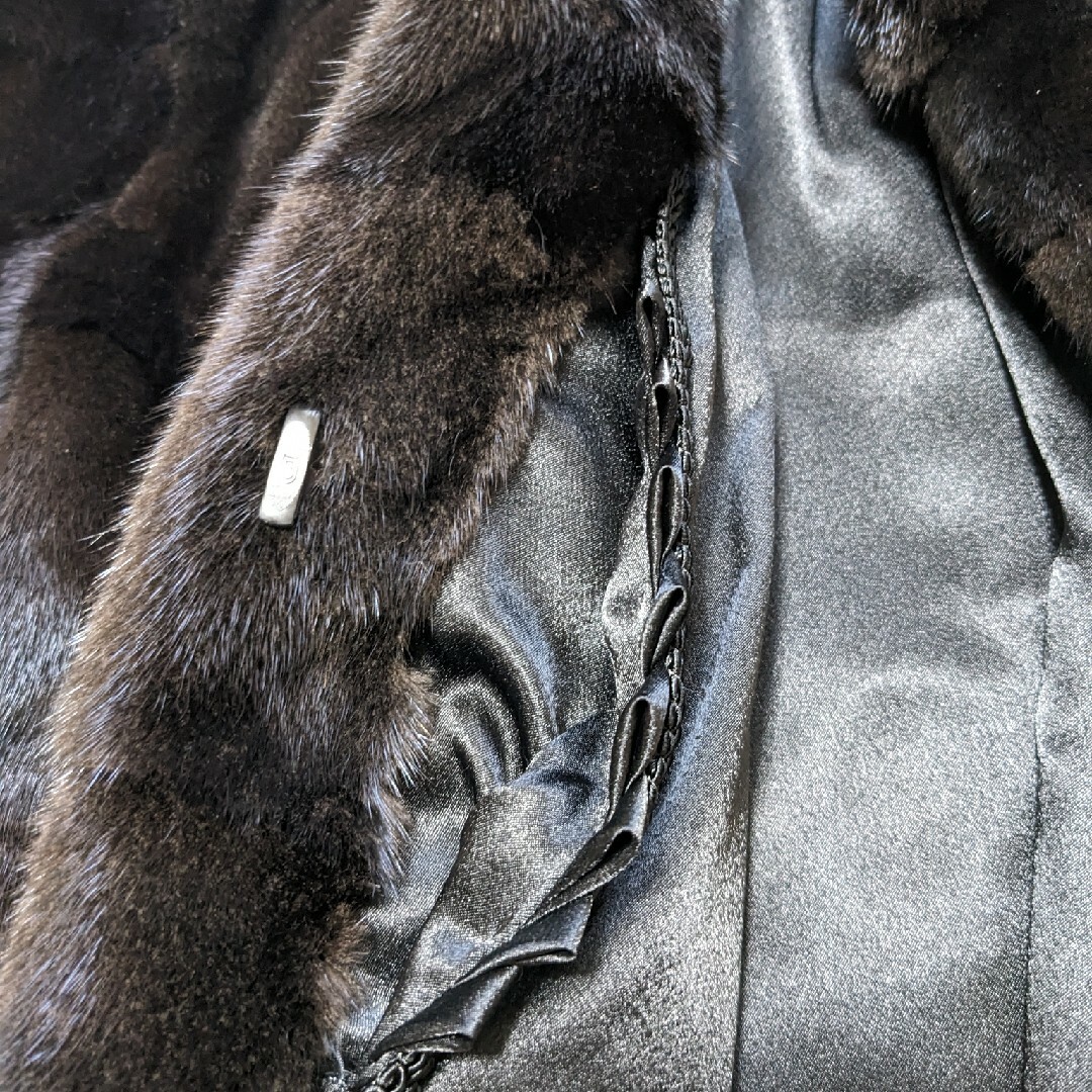 ミンク100％　ファー　コート　韓国製　ショート　ミンクファー　アウター レディースのジャケット/アウター(毛皮/ファーコート)の商品写真