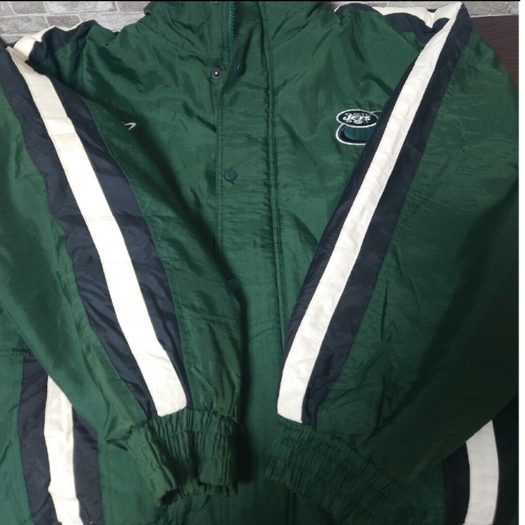 NFL ジェッツ 中綿ナイロンジャケット 90s古着 刺繍ロゴ ビッグシルエット メンズのジャケット/アウター(ナイロンジャケット)の商品写真
