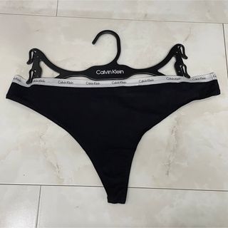 カルバンクライン(Calvin Klein)の新品未使用　カルバンクライン Tバック　ブラック　ウェストロゴ　タンガ　M(ショーツ)