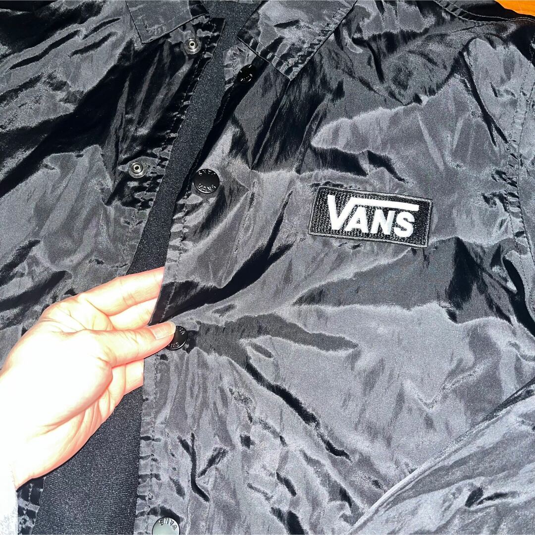 VANS  メンズのジャケット/アウター(ナイロンジャケット)の商品写真