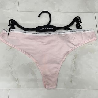 カルバンクライン(Calvin Klein)の新品未使用　カルバンクライン Tバック　ピンク　ウェストロゴ　タンガ　M(ショーツ)