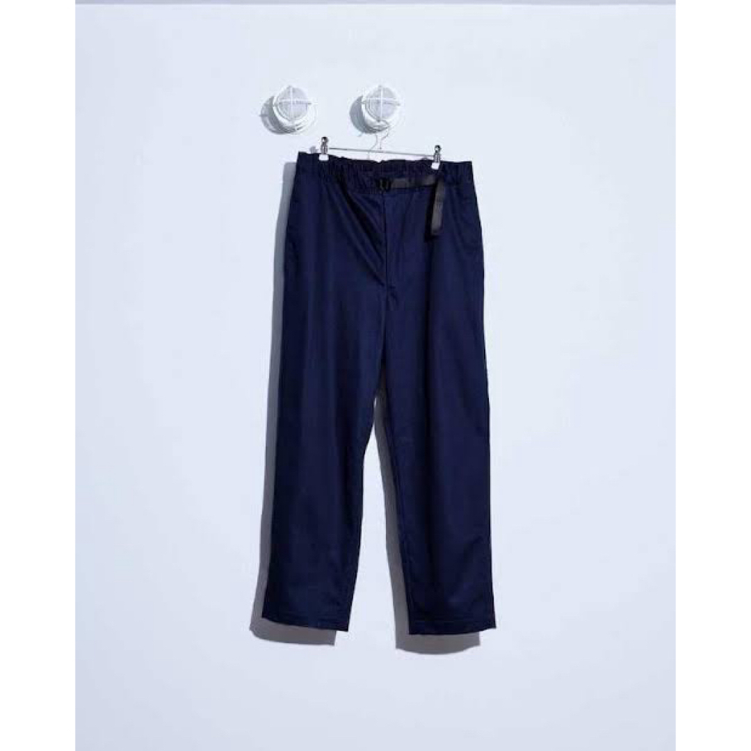 1LDK SELECT(ワンエルディーケーセレクト)のeveryone belted easy pants (NAVY) メンズのパンツ(チノパン)の商品写真