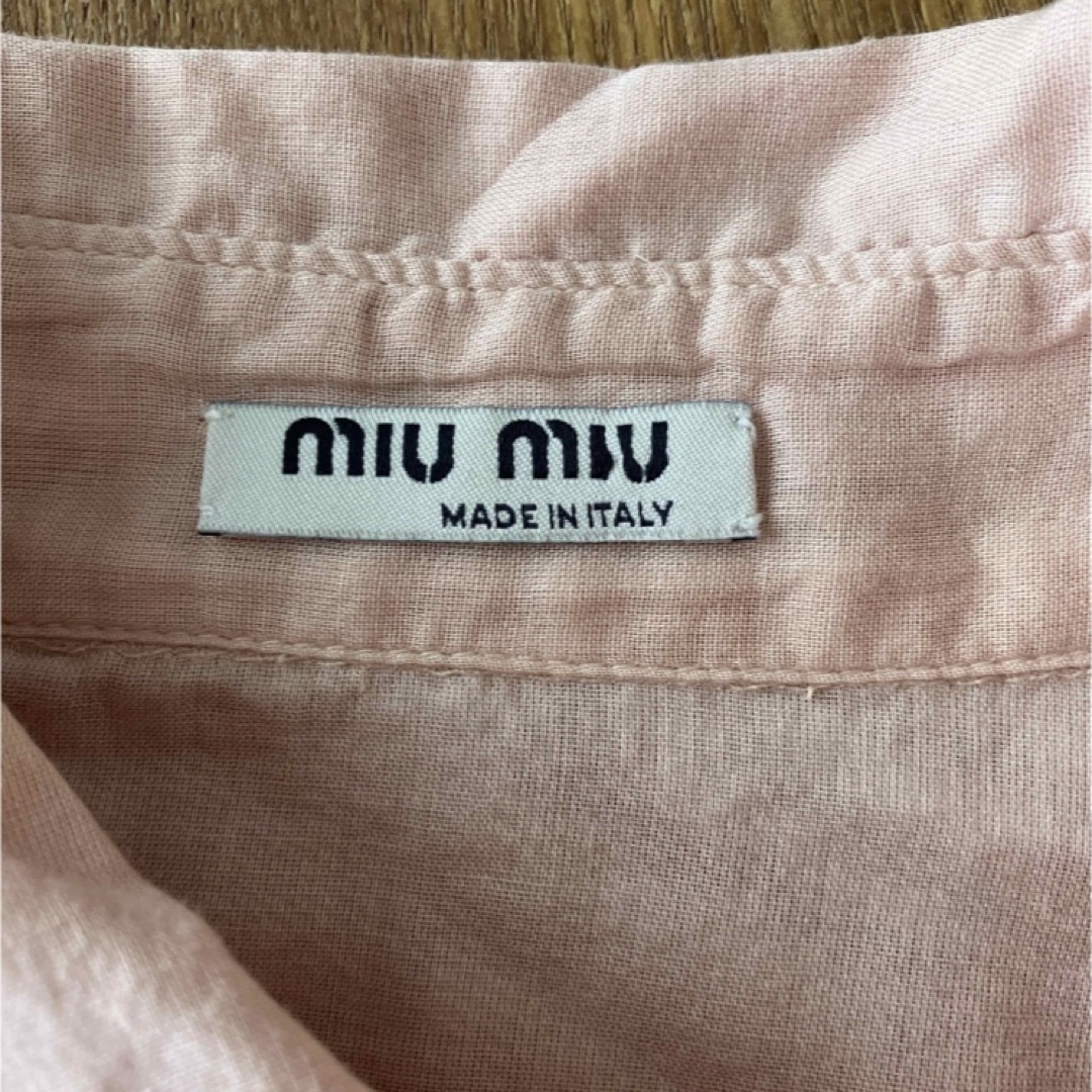 miumiu(ミュウミュウ)のmiumiu シャツ　長袖　ピンク レディースのトップス(シャツ/ブラウス(長袖/七分))の商品写真
