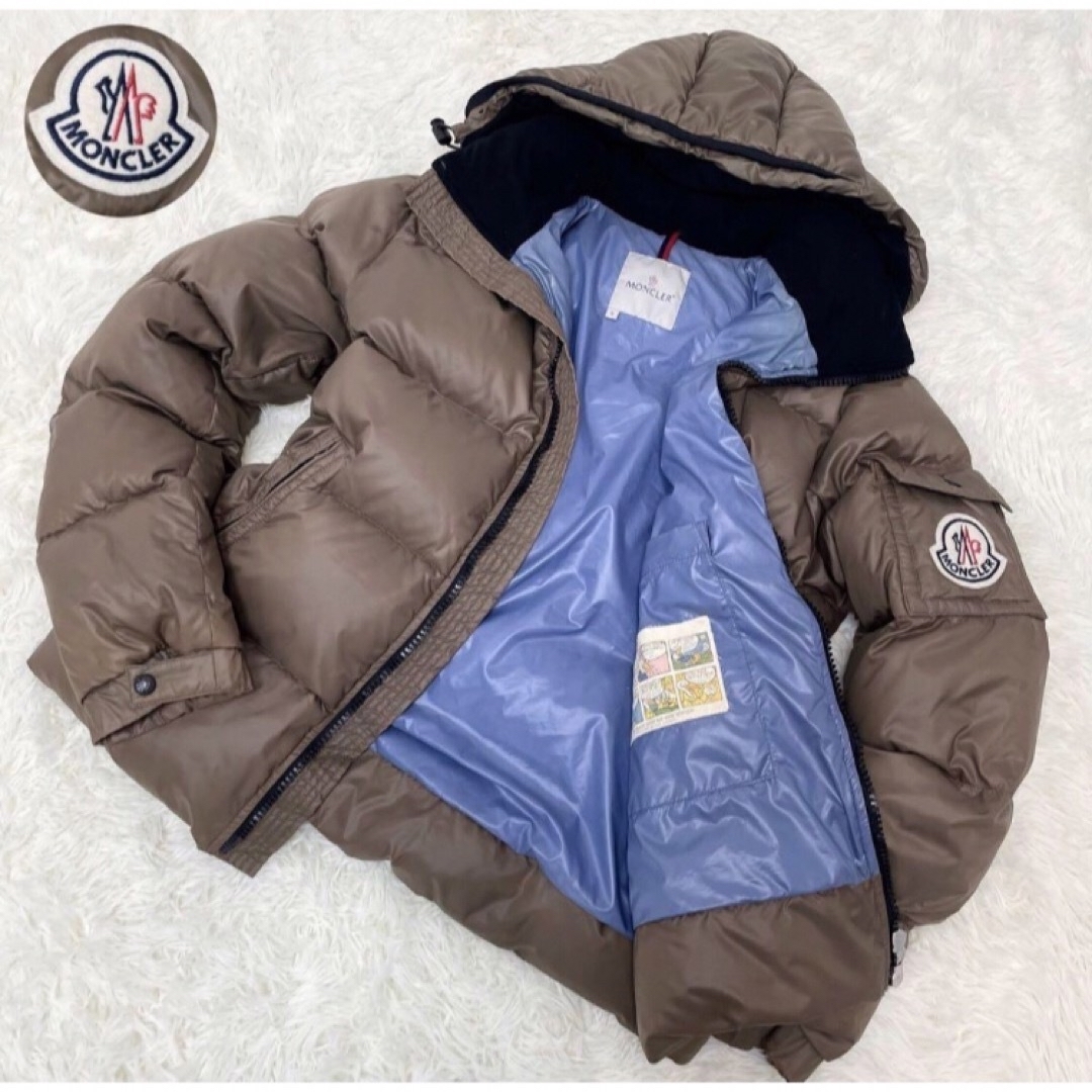 MONCLER(モンクレール)のモンクレール　ダウン　　サイズ5 メンズのジャケット/アウター(ダウンジャケット)の商品写真