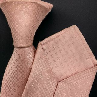 ルイヴィトン(LOUIS VUITTON)の良品 LOUIS VUITTON ネクタイ モノグラム 総柄 シルク ピンク(ネクタイ)