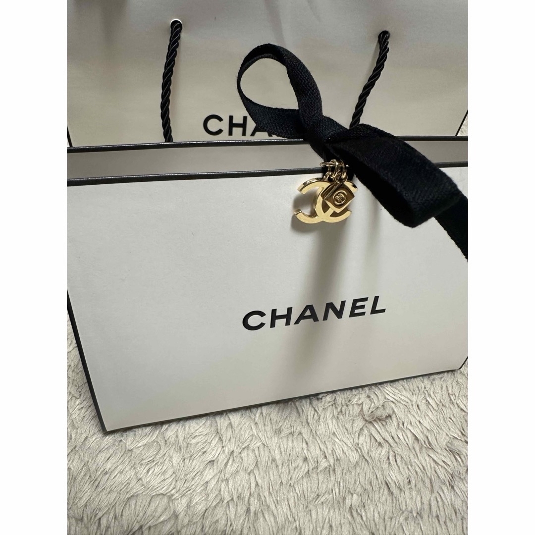 CHANEL(シャネル)の【新品、未使用】CHANEL シャネルNo5 ロー ハンドクリーム コスメ/美容のボディケア(ハンドクリーム)の商品写真