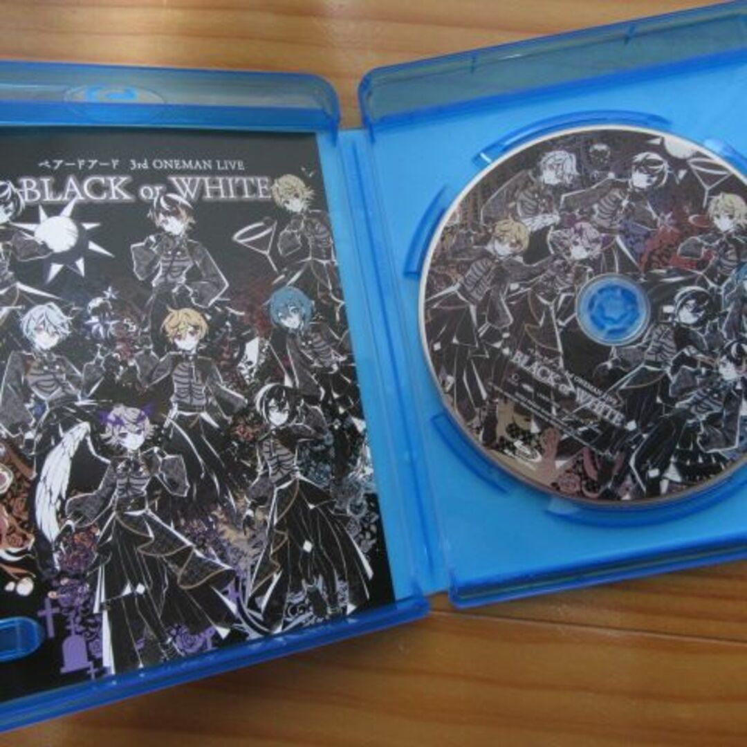 超美品★ベアードアード・BLACK & WHITE Blu-ray♪お勧め エンタメ/ホビーのDVD/ブルーレイ(ミュージック)の商品写真