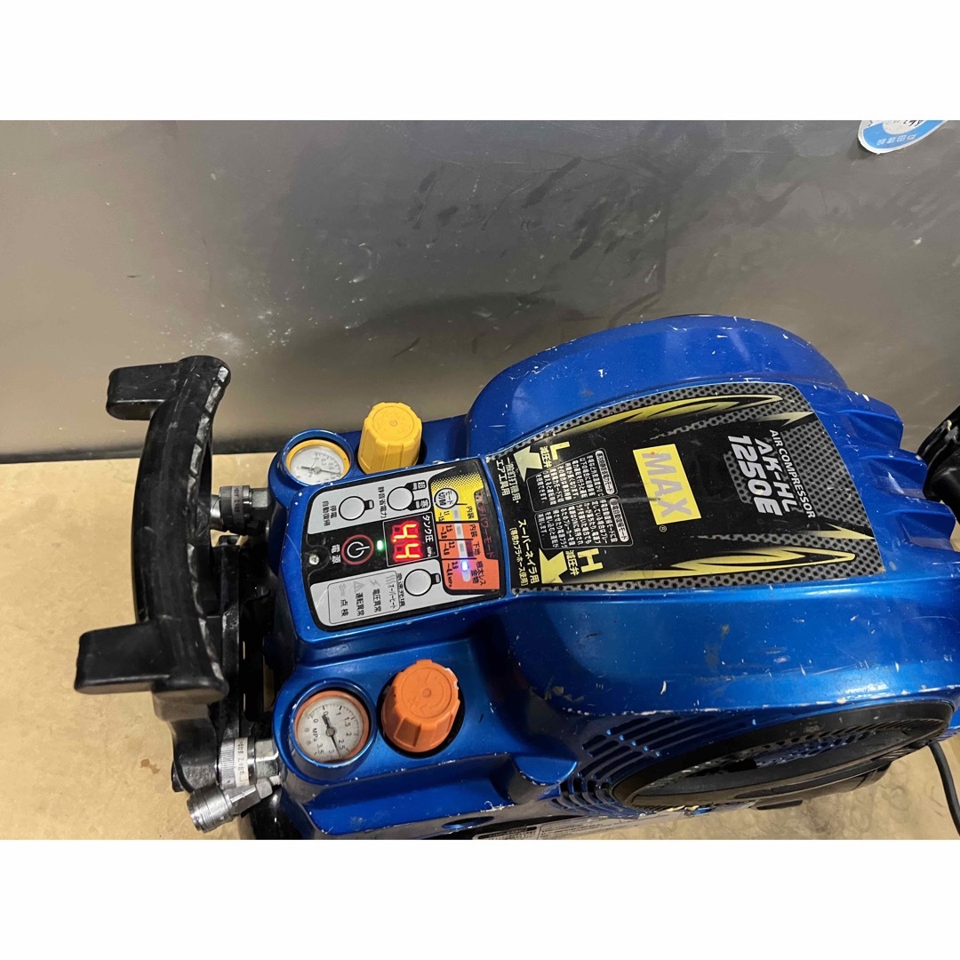 MAX高圧 エアーコンプレッサー AK-HL1250E - 工具/メンテナンス MAX高圧 エアーコンプレッサー AK-HL1250E - 工具/メンテナンス