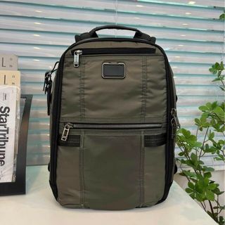 TUMI - 新品 TUMI トゥミ　リュック　ビジネス　232782 カーキ