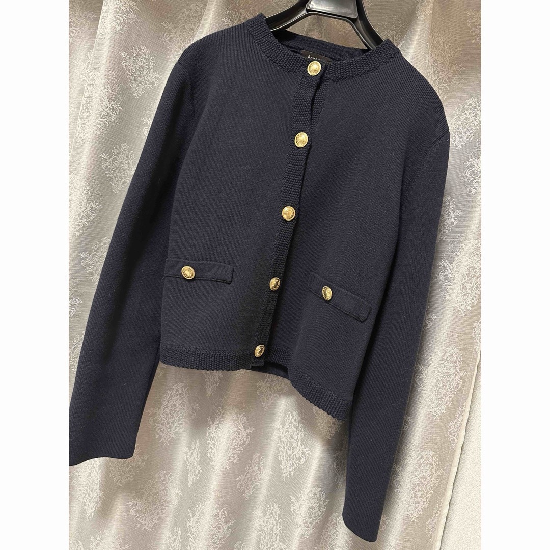 ánuans(アニュアンス)のanuans オリジナルボタンノーカラーニットジャケット （NAVY） レディースのジャケット/アウター(ノーカラージャケット)の商品写真