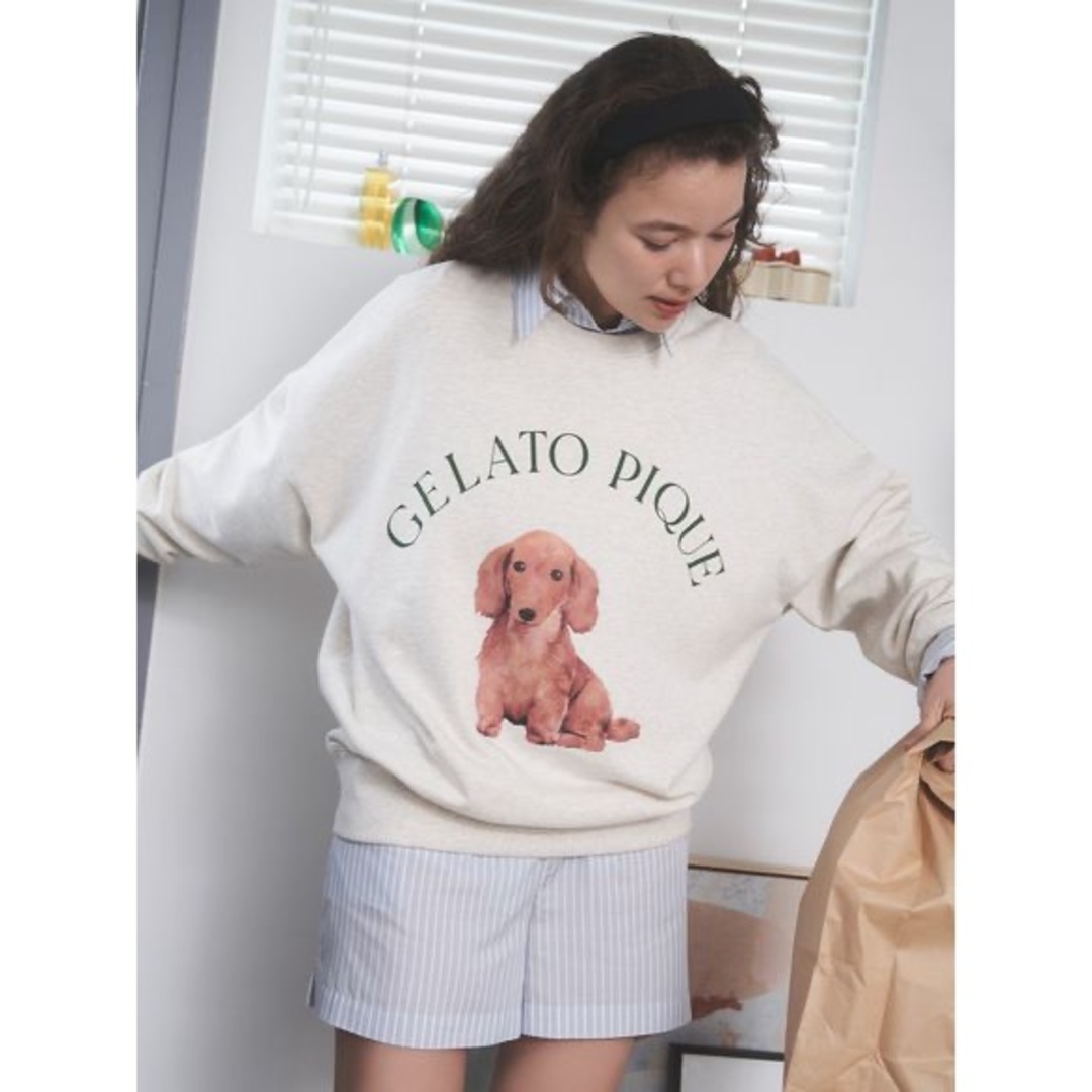 gelato pique(ジェラートピケ)のelato pique (ジェラート ピケ)  DOG柄ワンポイント裏毛プルオー レディースのトップス(トレーナー/スウェット)の商品写真