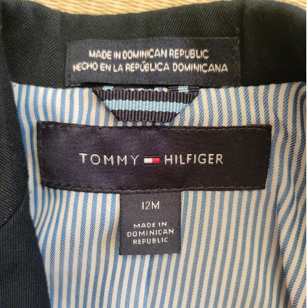 TOMMY HILFIGER(トミーヒルフィガー)のトミーヒルフィガー　キッズフォーマルジャケット　12M(70-80cm)ネイビー キッズ/ベビー/マタニティのベビー服(~85cm)(ジャケット/コート)の商品写真