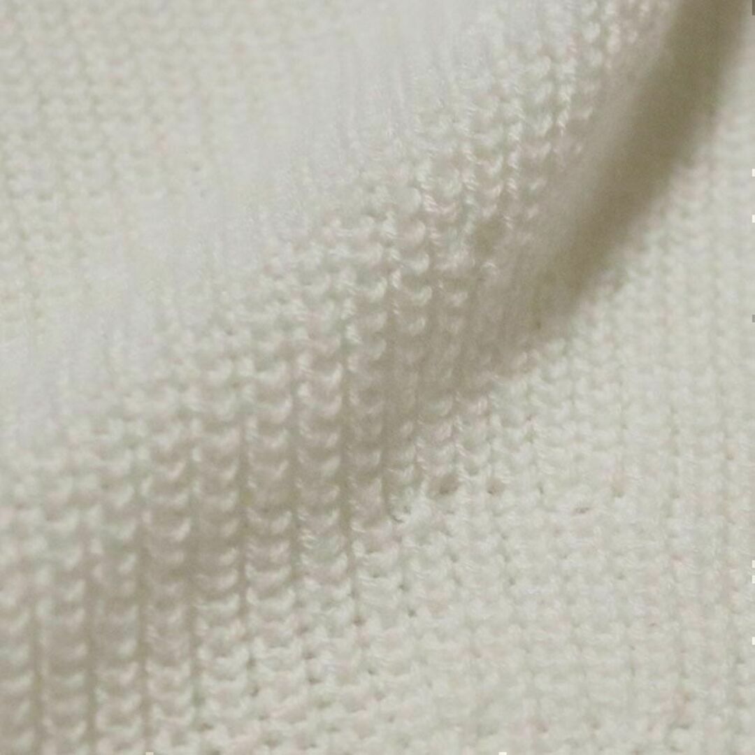 AZUL by moussy(アズールバイマウジー)のAZUL ニット ノースリーブ Lサイズ ホワイト レディースのトップス(ニット/セーター)の商品写真