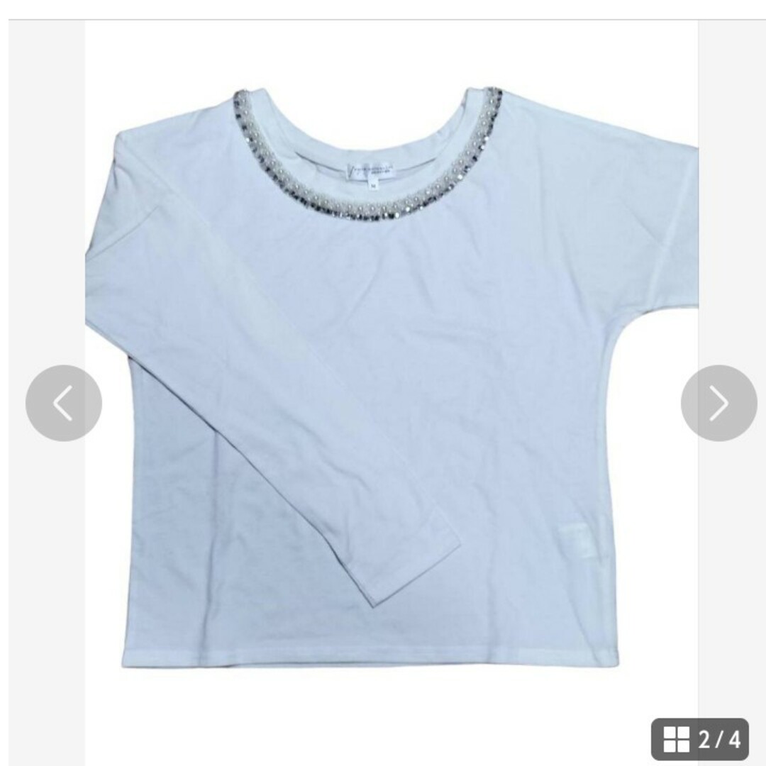 JAYRO(ジャイロ)のジャイロ　首元ビジューTシャツ    Mサイズ レディースのトップス(Tシャツ(長袖/七分))の商品写真