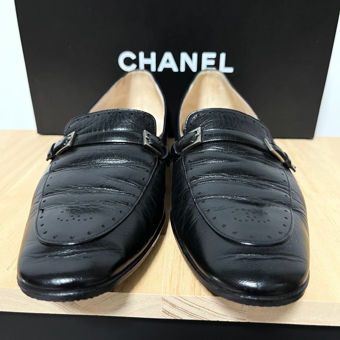 CHANEL(シャネル)のCHANEL MOCASSINS シャネル ローファー モカシン ブラック 黒 レディースの靴/シューズ(ローファー/革靴)の商品写真