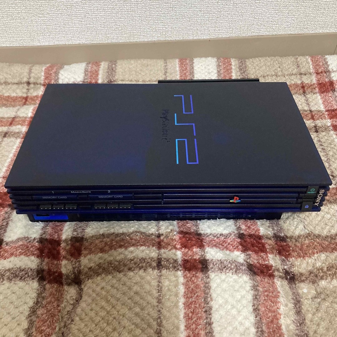 PlayStation2(プレイステーション2)のps2 本体　ミッドナイトブルー　BBユニット エンタメ/ホビーのゲームソフト/ゲーム機本体(家庭用ゲーム機本体)の商品写真
