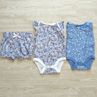 ベビーギャップ(babyGAP)のベビーギャップ　ロンパース　ハーフパンツ　女の子　セット(ロンパース)