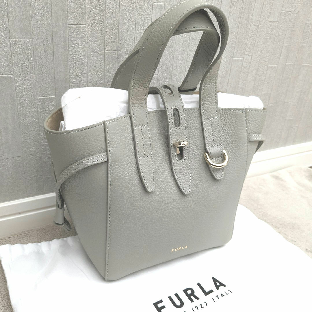 Furla(フルラ)のFURLA【グリーン】フルラ ミニ ショルダーバッグ 2way 新品未使用 レディースのバッグ(ショルダーバッグ)の商品写真