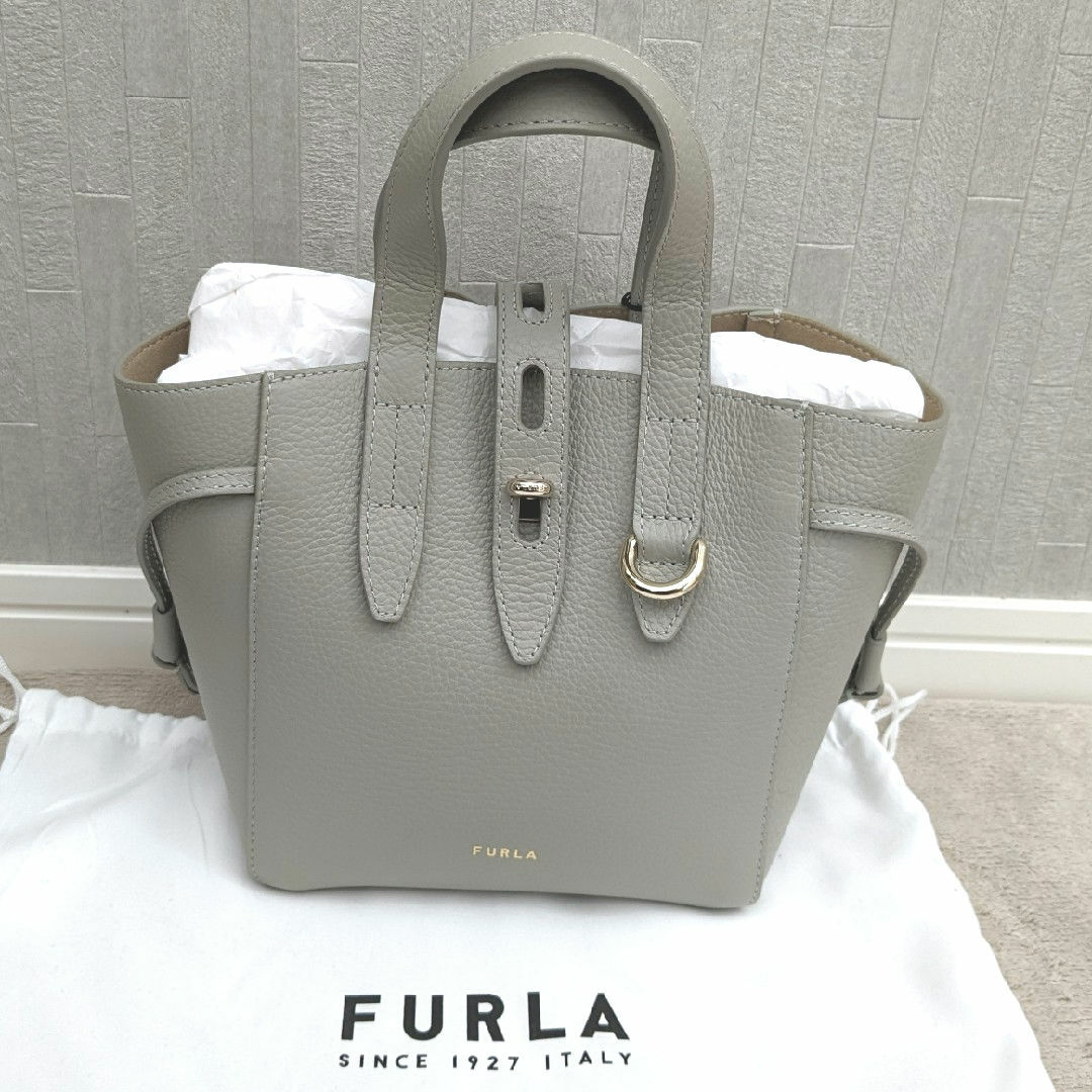 Furla(フルラ)のFURLA【グリーン】フルラ ミニ ショルダーバッグ 2way 新品未使用 レディースのバッグ(ショルダーバッグ)の商品写真