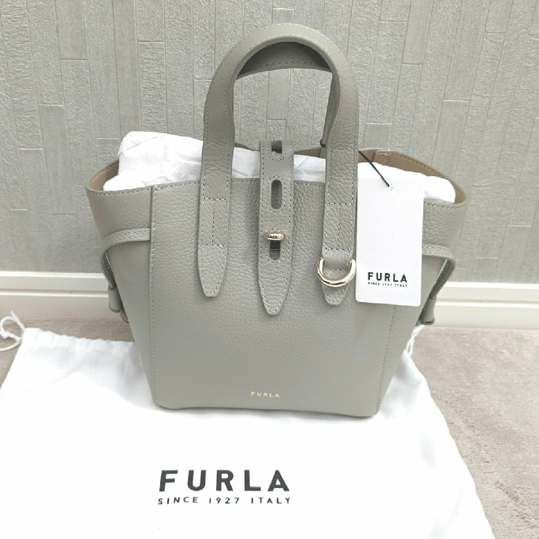 Furla(フルラ)のFURLA【グリーン】フルラ ミニ ショルダーバッグ 2way 新品未使用 レディースのバッグ(ショルダーバッグ)の商品写真