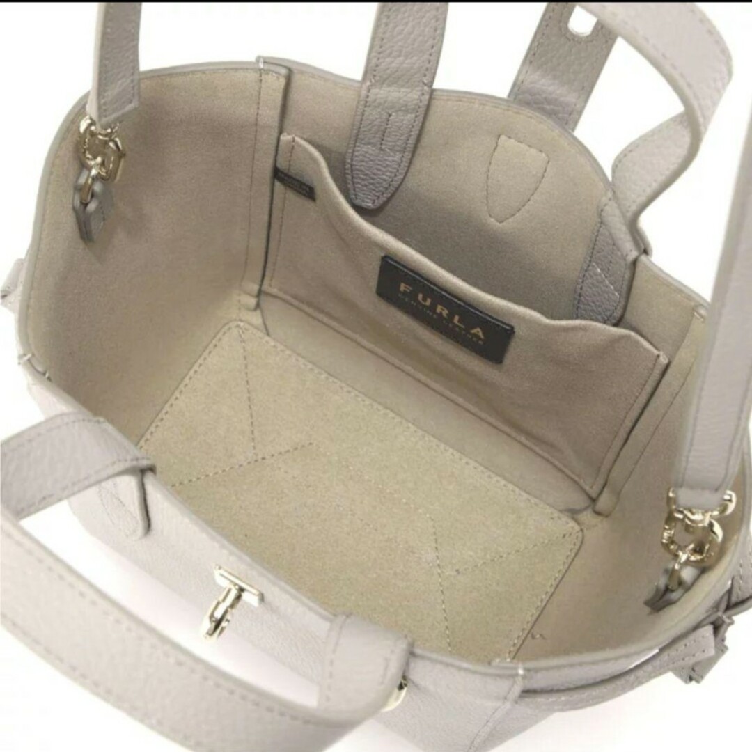 Furla(フルラ)のFURLA【グリーン】フルラ ミニ ショルダーバッグ 2way 新品未使用 レディースのバッグ(ショルダーバッグ)の商品写真