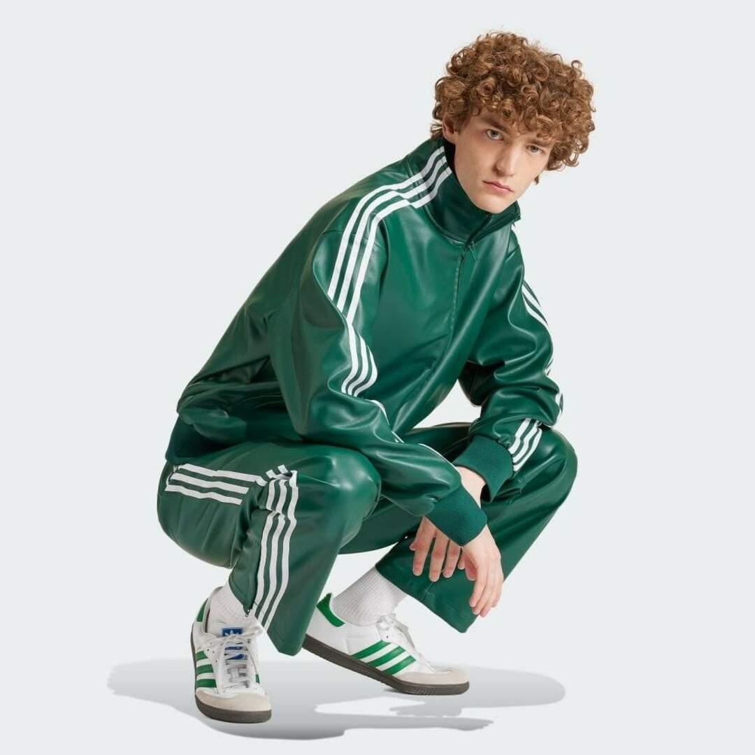 adidas(アディダス)の大人気！完売品！adidas Originals フェイク レザー アディカラー メンズのジャケット/アウター(レザージャケット)の商品写真