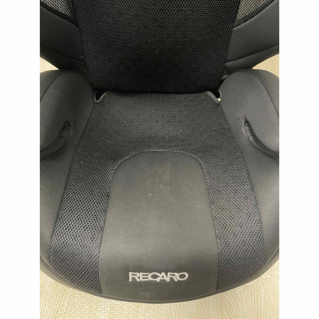 RECARO(レカロ)のRECARO（レカロ） J3 ネオ コスモブラック（ジュニアシート） キッズ/ベビー/マタニティの外出/移動用品(自動車用チャイルドシート本体)の商品写真