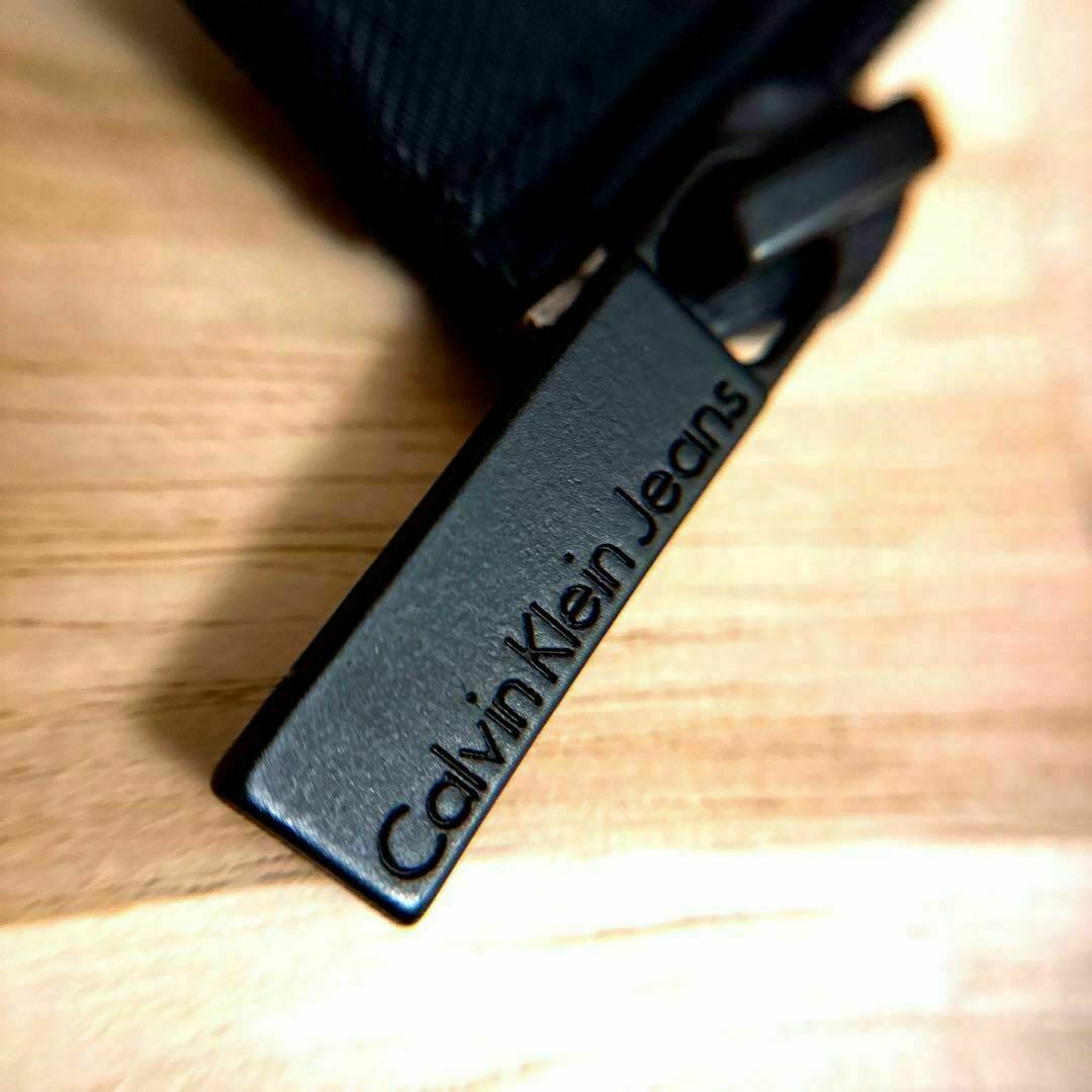 Calvin Klein(カルバンクライン)の美品【カルバン・クライン・ジーンズ】CK ボンバージャケット XL 黒ブラック メンズのジャケット/アウター(ブルゾン)の商品写真