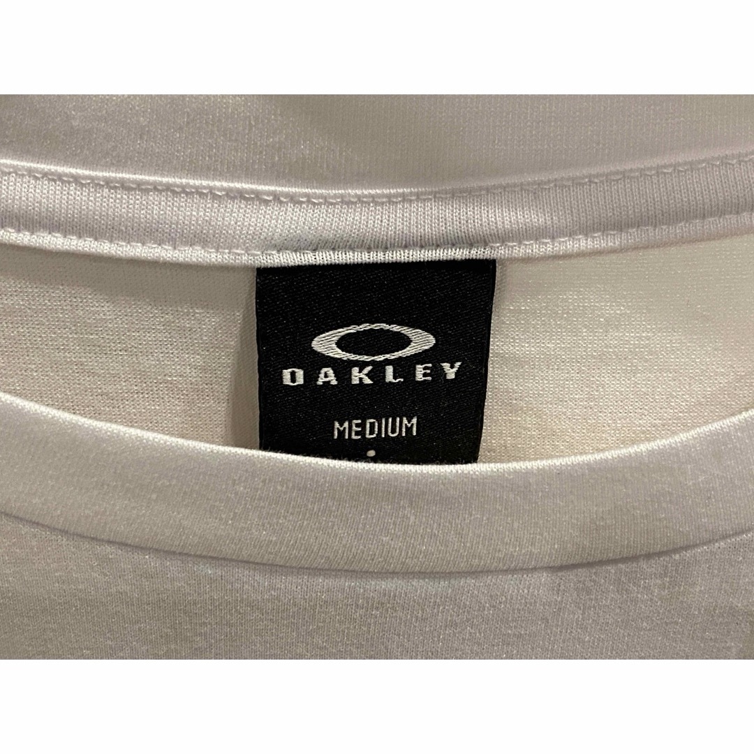 Oakley(オークリー)のオークリー  ロゴTシャツ　ホワイト　メンズM メンズのトップス(Tシャツ/カットソー(半袖/袖なし))の商品写真
