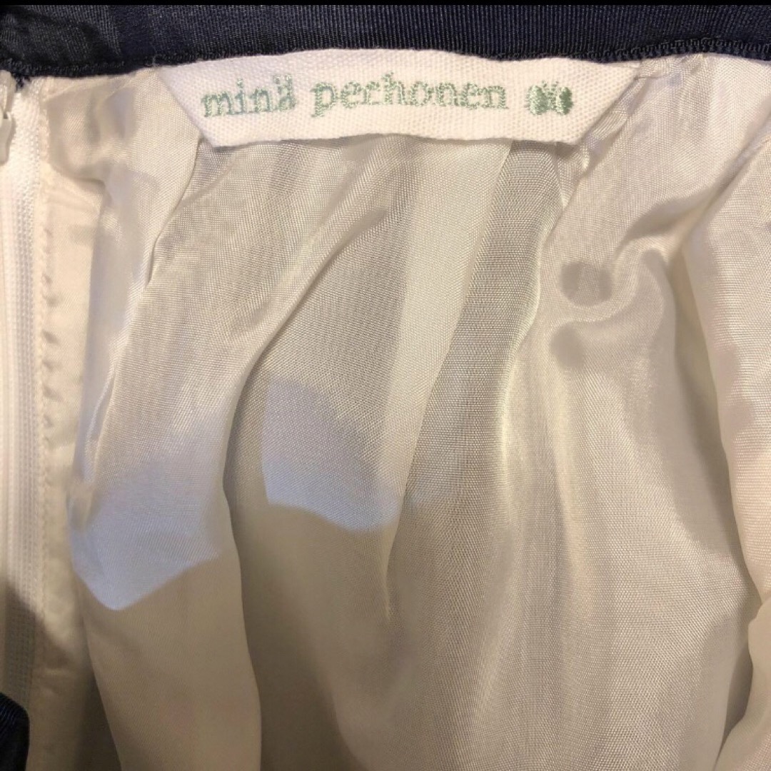 mina perhonen(ミナペルホネン)のふんわり揺れるミナペルホネン「finger stripe」フレアスカート 36 レディースのスカート(その他)の商品写真