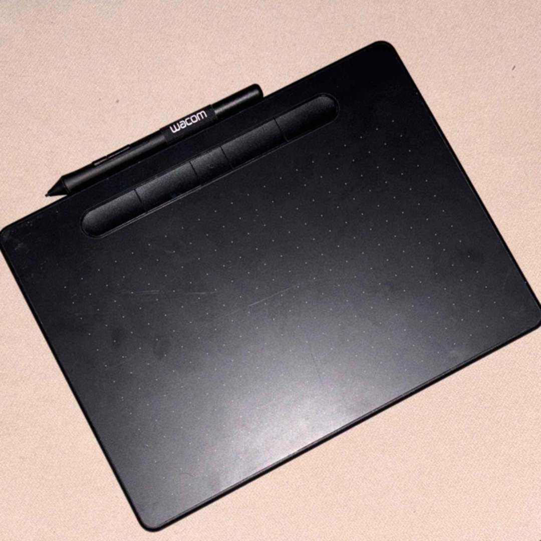 Wacom(ワコム)のWacom Intuos Medium スマホ/家電/カメラのPC/タブレット(PC周辺機器)の商品写真