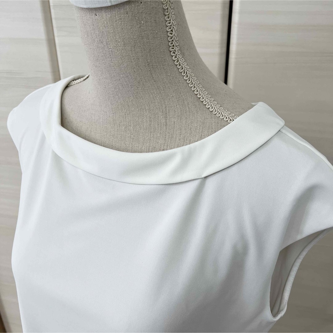 M-premier(エムプルミエ)の美品♪エムプルミエ　ラウンドカラーフレンチスリーブブラウス　白　ホワイト　38 レディースのトップス(シャツ/ブラウス(半袖/袖なし))の商品写真