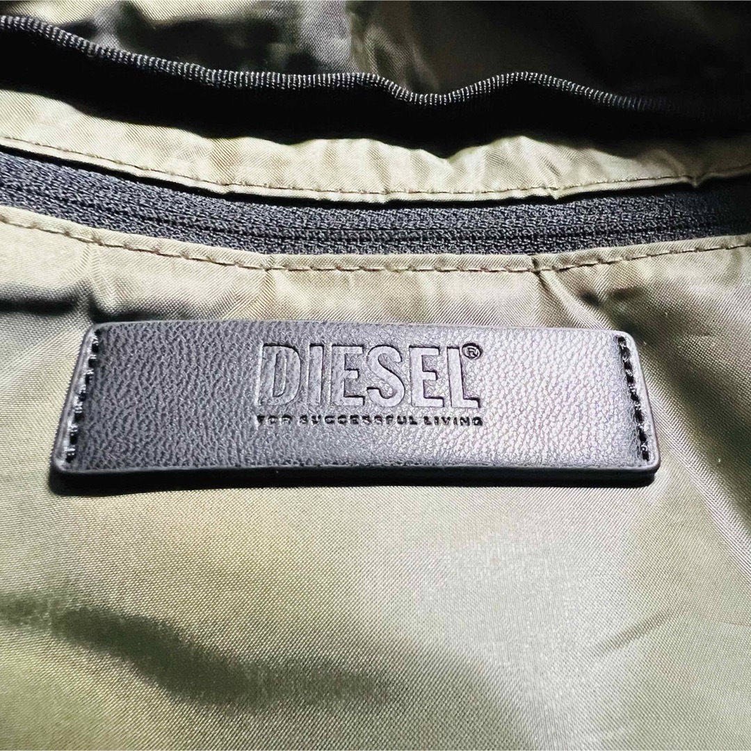 DIESEL(ディーゼル)の【限定セール】【極美品】DIESEL ディーゼル ボディバッグ 迷彩 カモフラ メンズのバッグ(ボディーバッグ)の商品写真