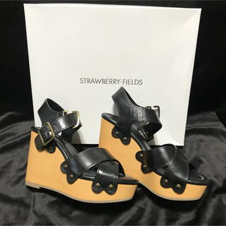 STRAWBERRY-FIELDS - 新品 STRAWBERRY FIELDS ストロベリーフィールズ サンダル S