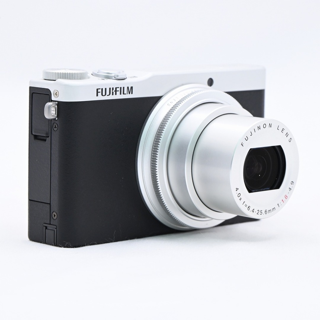 富士フイルム - FUJIFILM XQ2 シルバーの通販 by Flagship 富士フイルム - FUJIFILM XQ2 シルバーの通販 by Flagship