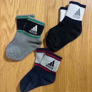 アディダス(adidas)のアディダス　靴下　13-15cm (靴下/タイツ)