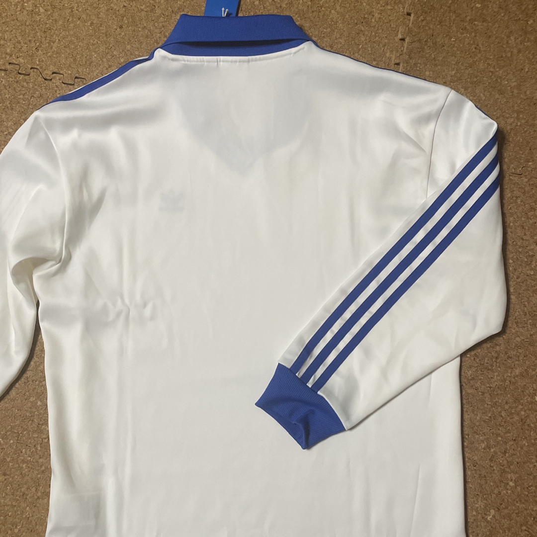 adidas(アディダス)のadidas アディダス スリーストライプス サテン 長袖Tシャツ XL  レディースのトップス(Tシャツ(長袖/七分))の商品写真