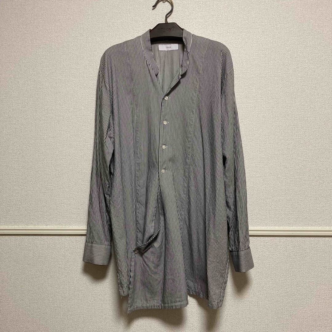 COMOLI(コモリ)のTHEE drape band collar shirts ストライプ メンズのトップス(シャツ)の商品写真