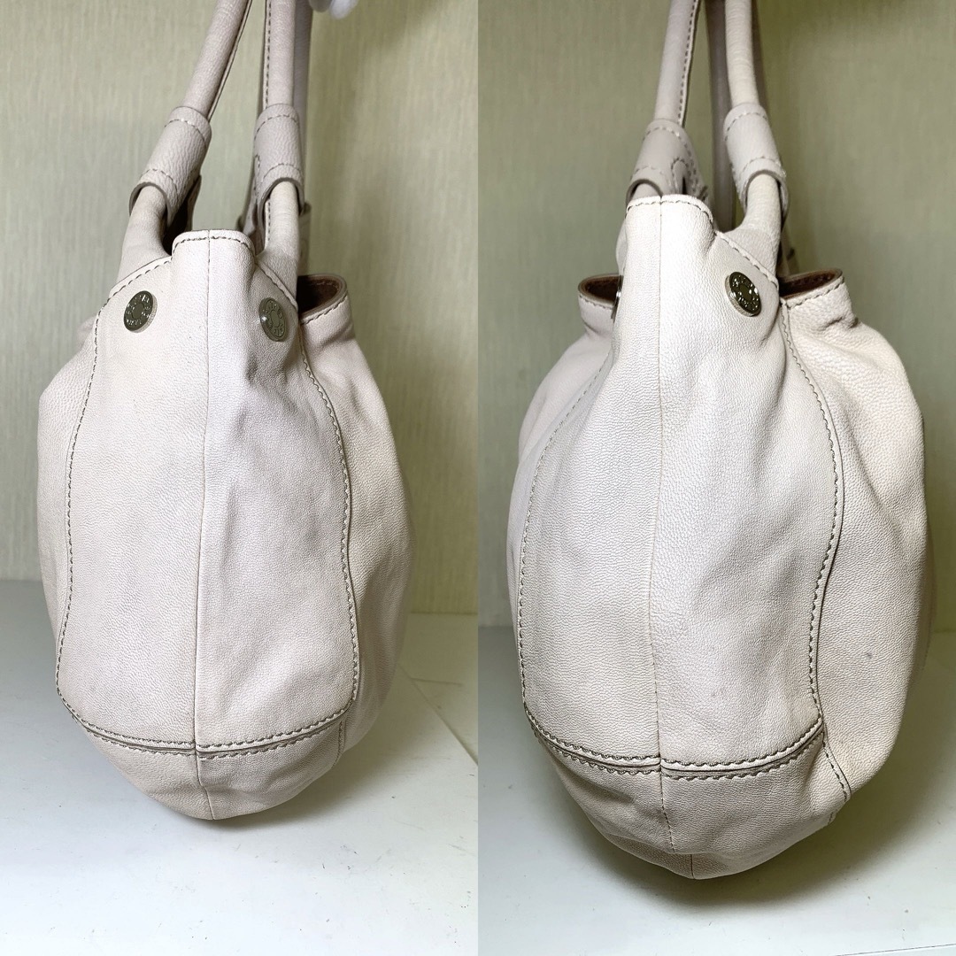 SAZABY(サザビー)のＣ　極美品 SAZABY レザーハンドトートバッグ 保存袋付き 肩掛け レディースのバッグ(トートバッグ)の商品写真