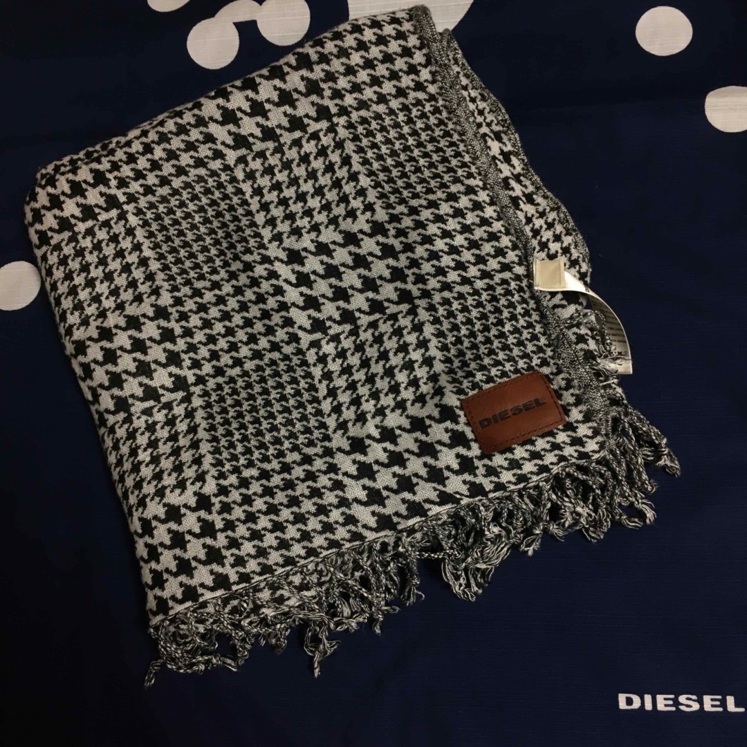 DIESEL(ディーゼル)のDIESEL 大判ショール レディースのファッション小物(マフラー/ショール)の商品写真