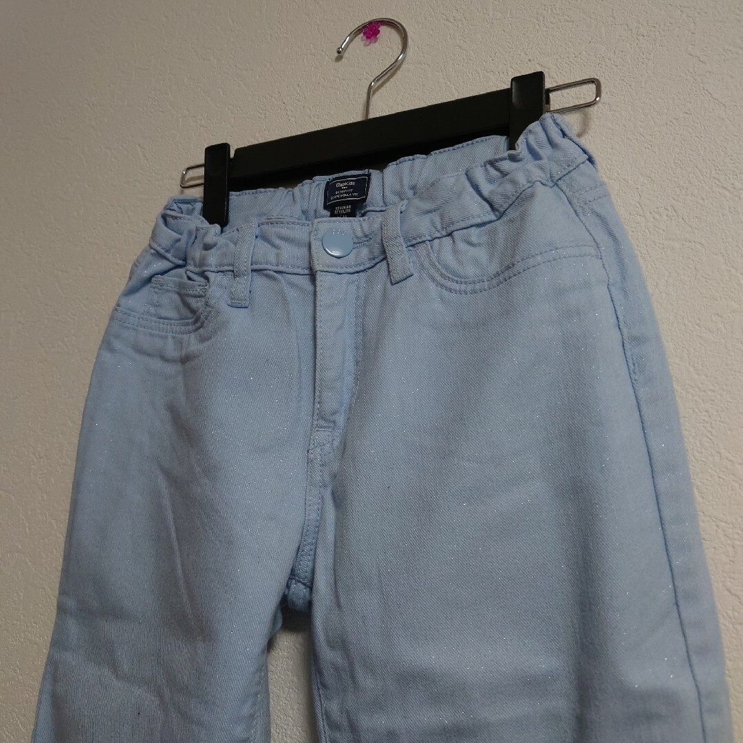 GAP Kids(ギャップキッズ)のGAPの ブルー カラーパンツ 150cm キッズ/ベビー/マタニティのキッズ服女の子用(90cm~)(パンツ/スパッツ)の商品写真