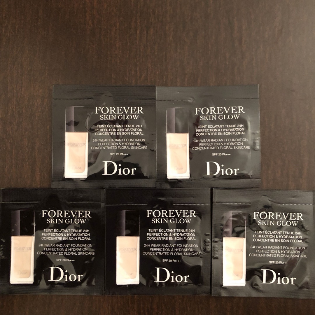 Dior(ディオール)のディオールスキンフォーエヴァーフルイドグロウ 1Nニュートラル リキッドファンデ コスメ/美容のベースメイク/化粧品(ファンデーション)の商品写真