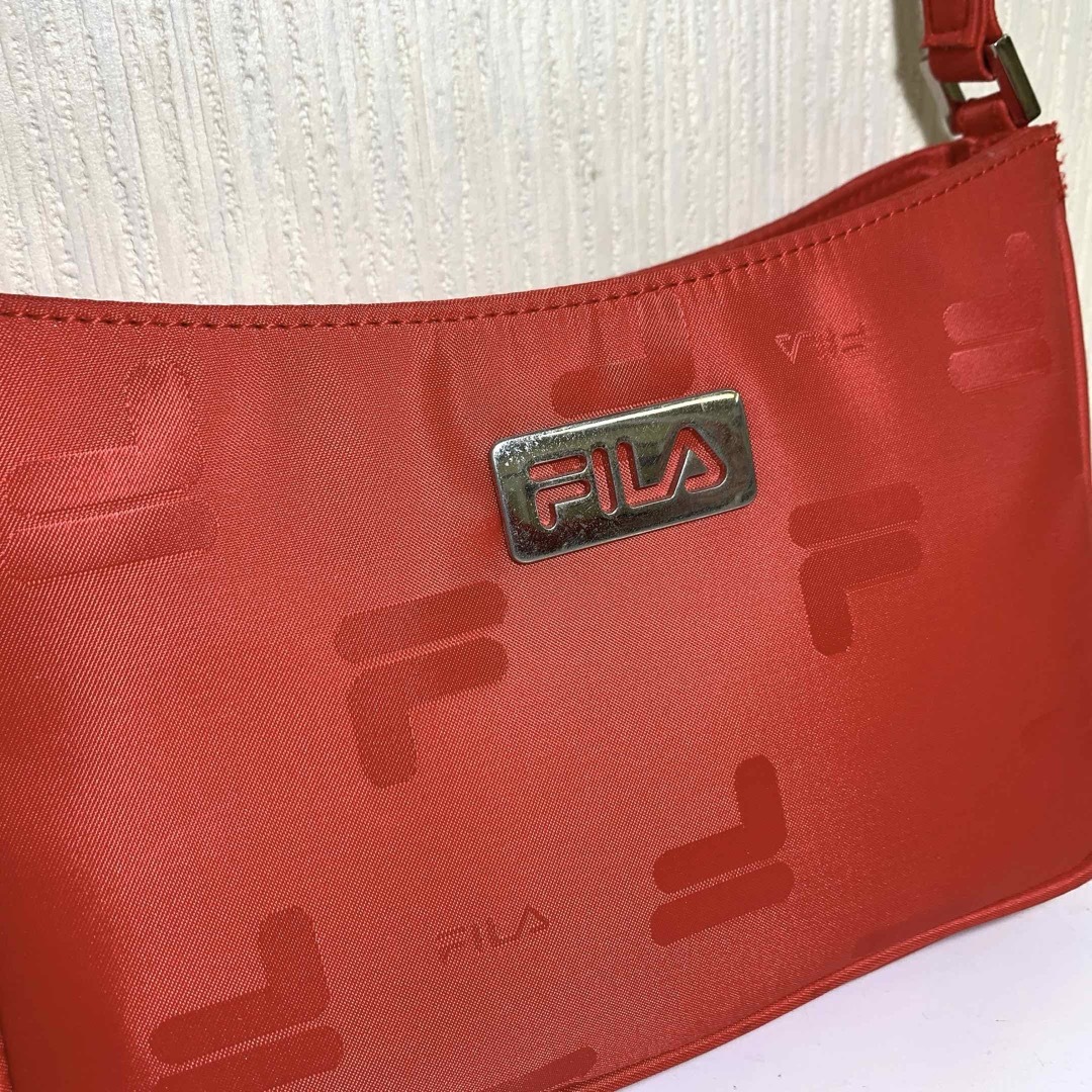 FILA(フィラ)のＣ　極美品 FILA ナイロンハンドバッグ RED レディースのバッグ(ハンドバッグ)の商品写真