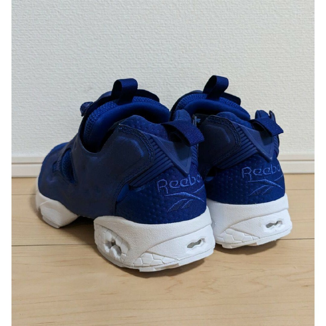 Reebok(リーボック)の27 美品 Reebok INSTAPUMP FURY TECH OG 青 白 メンズの靴/シューズ(スニーカー)の商品写真