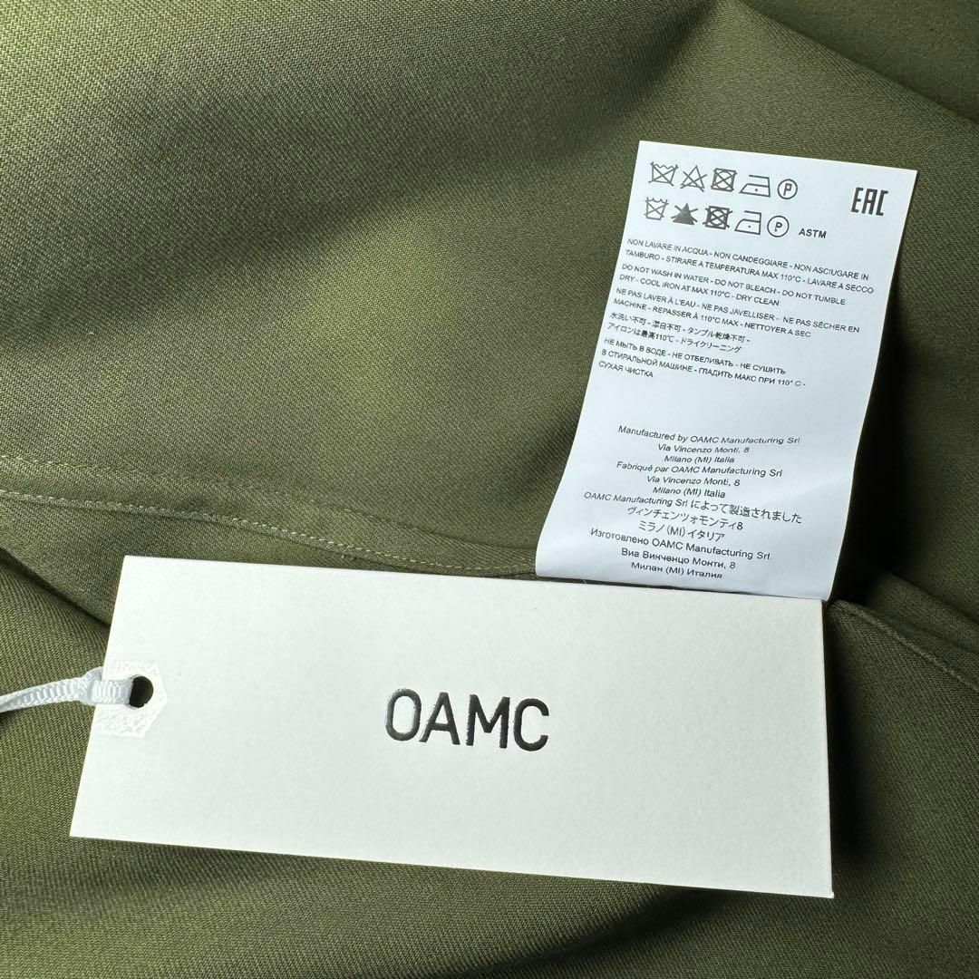 OAMC(オーエーエムシー)のOAMC IAN SHIRT ジップシャツ Mサイズ  オリーブグリーン メンズのトップス(シャツ)の商品写真